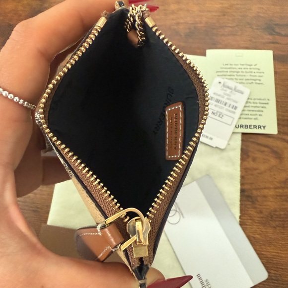 Burberry Kelbrook Check Wallet/Key Pouch
Pre Loved - Picture 4 of 9